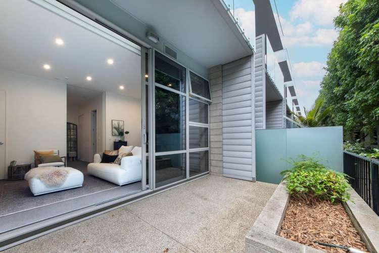 403 Murphys Road Flat Bush_5