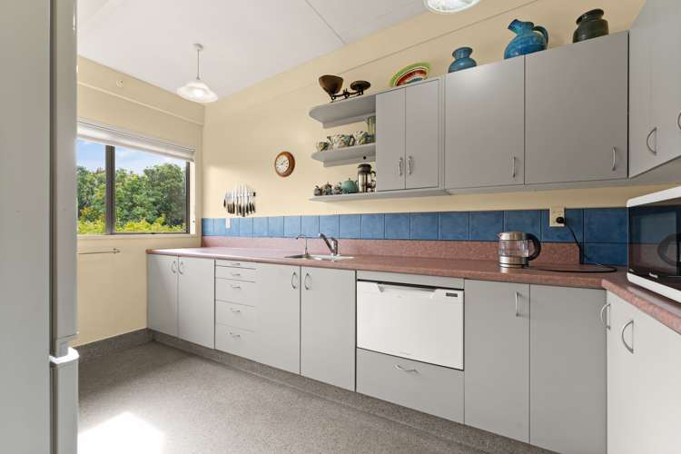 2/23a Howard Street Macandrew Bay_5