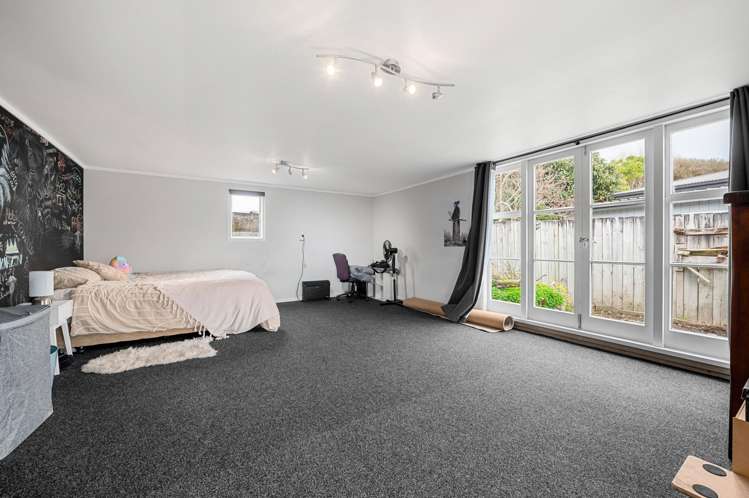9 Richan Street Glenview_18