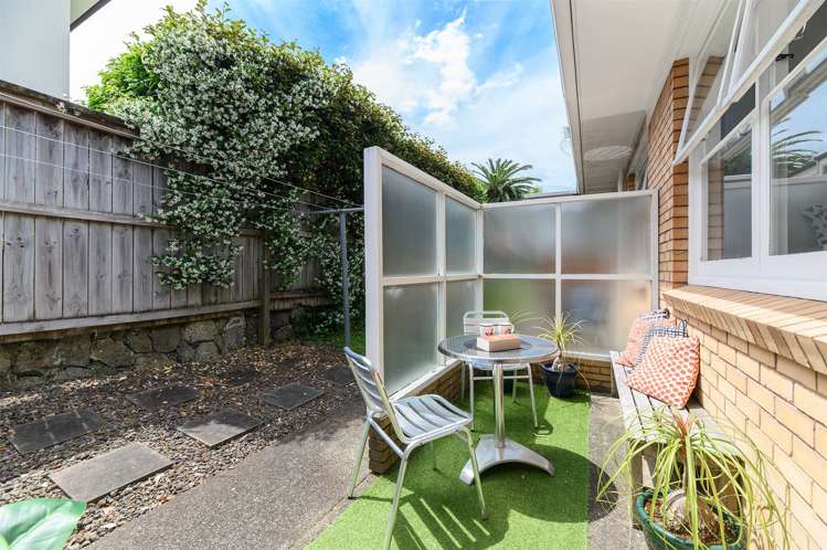 3/21 East Coast Road Milford_3