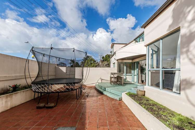 1/208 East Coast Road Forrest Hill_21