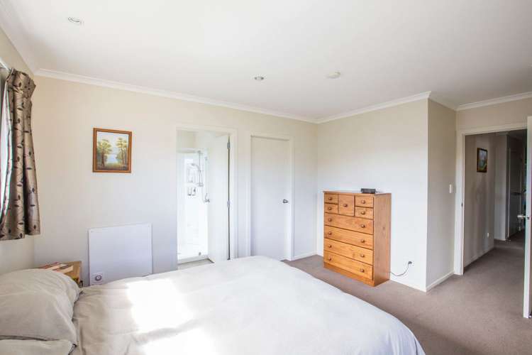 108 Solway Crescent Solway_7