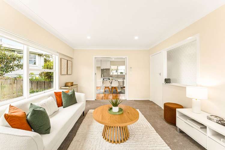 1/16 Bond Crescent Forrest Hill_4