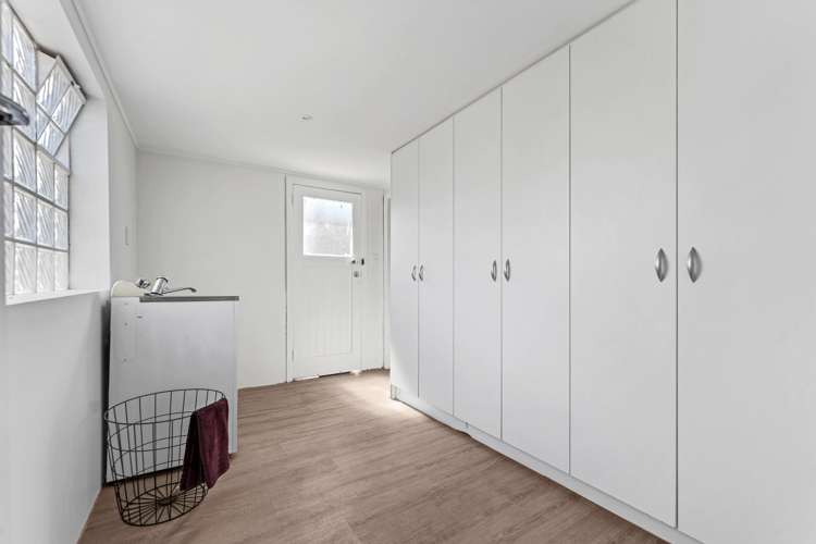 55 Commissariat Road Mount Wellington_16