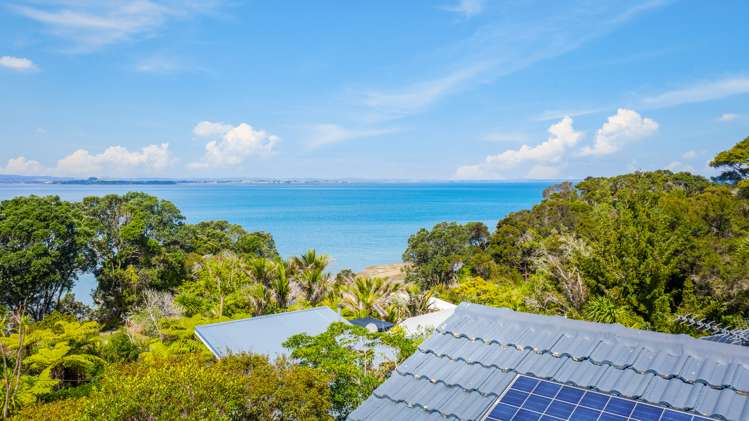 9 Lancewood Avenue Titirangi_15