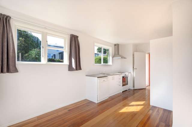 6 Hereford Street Cannons Creek_3