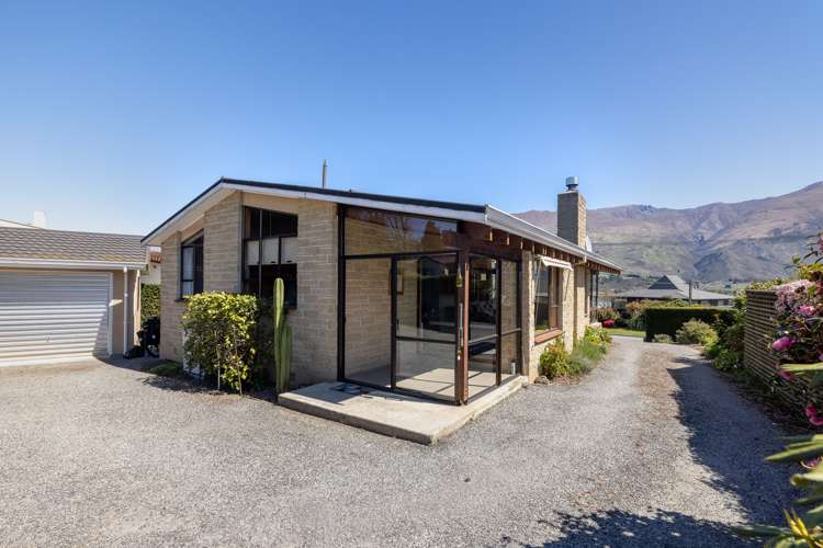 29 Beacon Point Road Wanaka_12