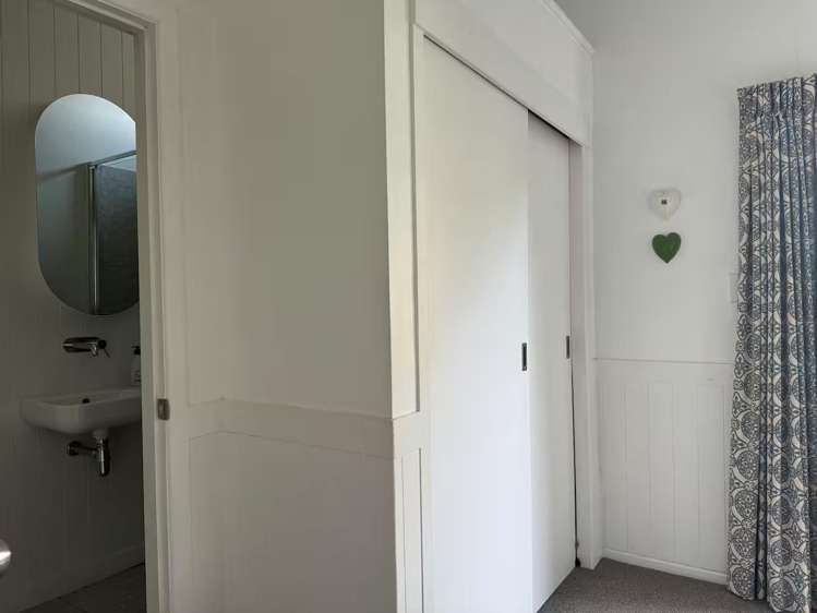 11 Putiki Road Ostend_9