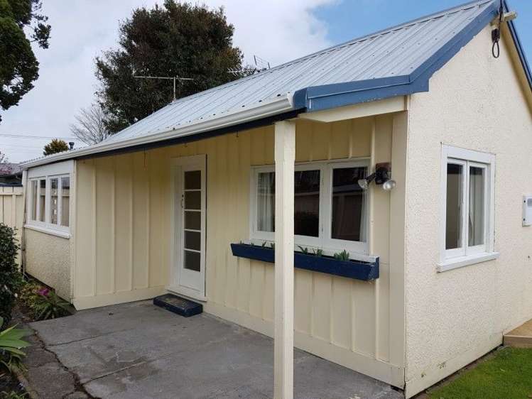 210a Tukapa Street Westown_17