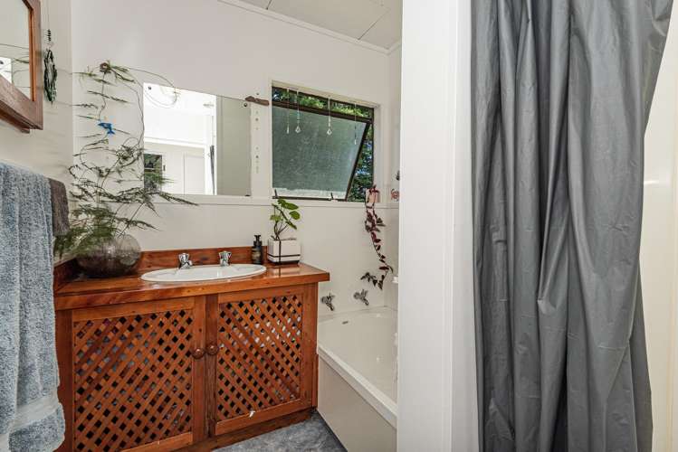 2201 State Highway 1 Hukerenui_10