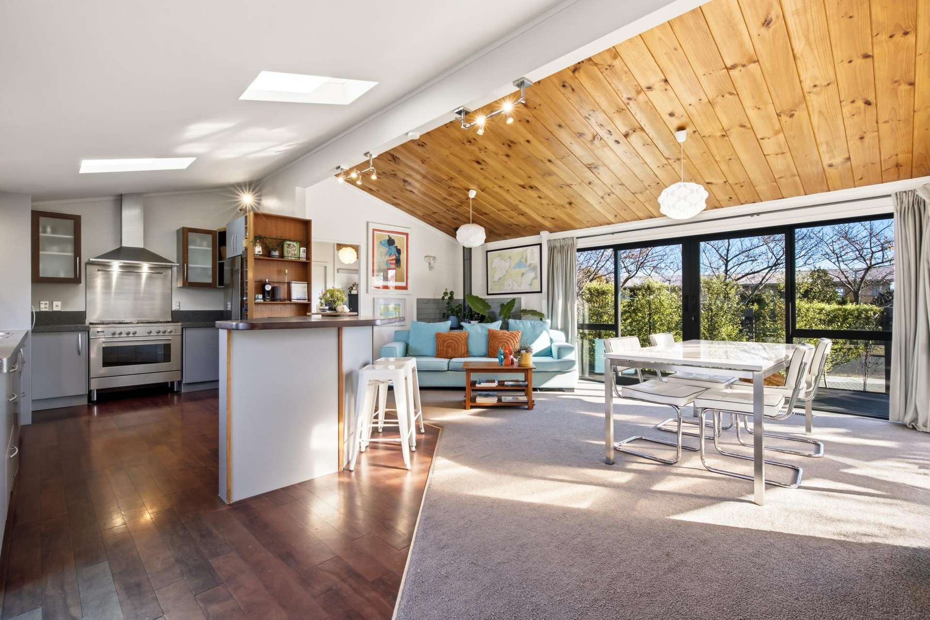 11 Armstrong Grove Hilltop_0