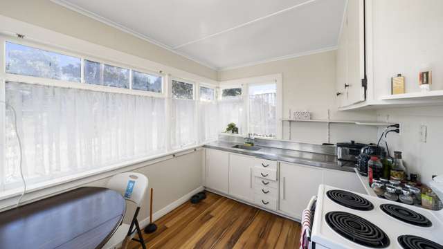 64 Kauri Street Miramar_3