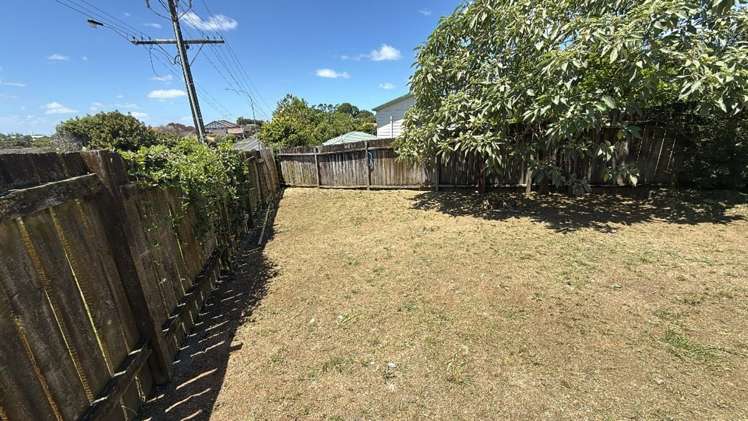 2/140 Metcalfe Road Ranui_2