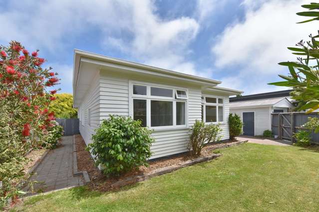 77 Dunns Avenue The Pines Beach_1