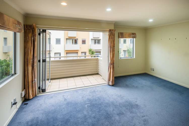 53/305 Evans Bay Parade Hataitai_3