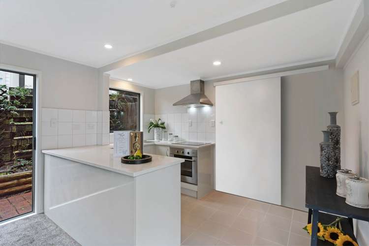 8 Holt Avenue Torbay_20