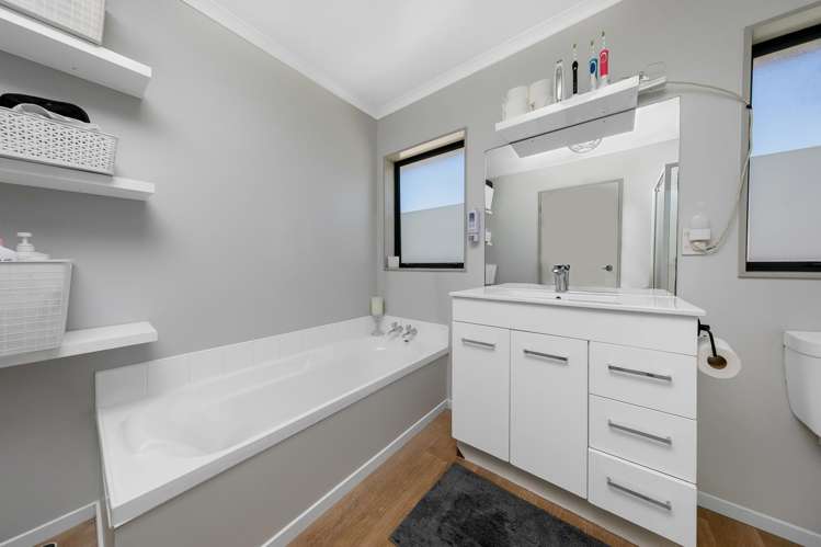 63 Claverdon Drive Massey_11