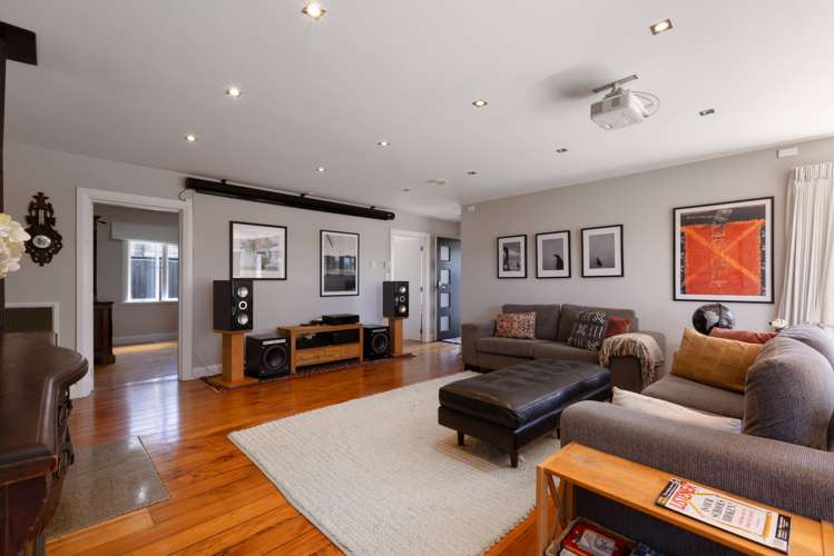 57 Seaview Road Otumoetai_2