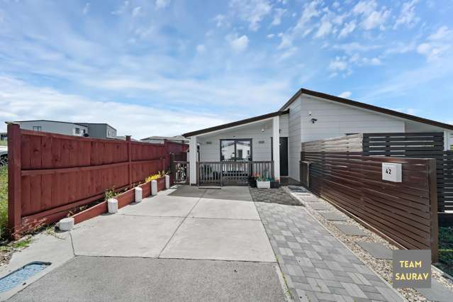 Stylish 2+Study Gem in Prime Karaka