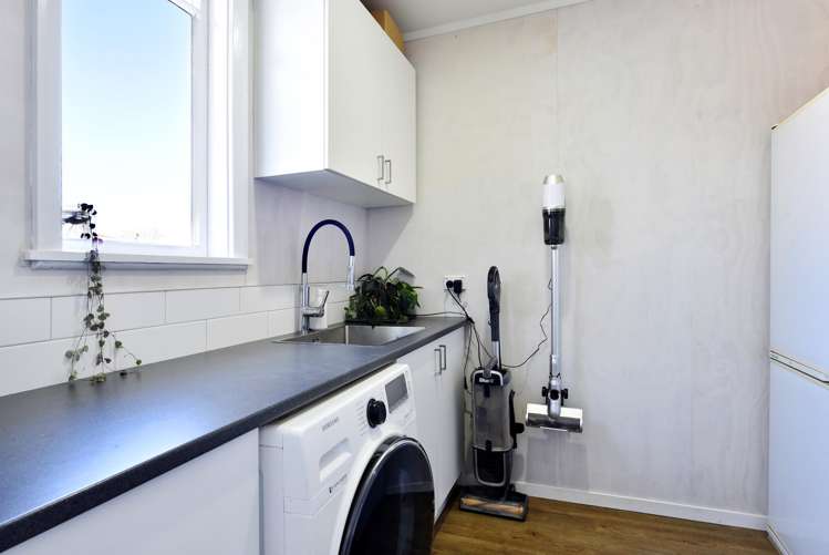 1/16 Newall Avenue Stoke_19