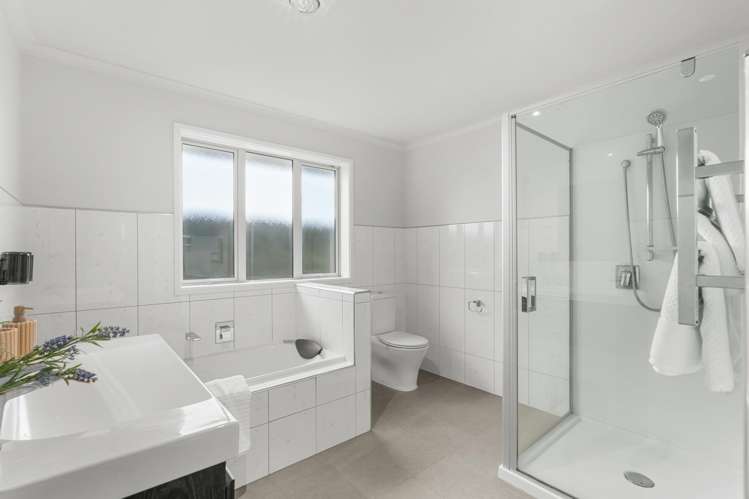 1 Somerville Crescent Aidanfield_11