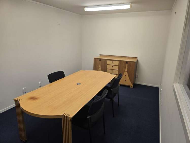 Unit 2, 50 Gracefield Road Gracefield_3