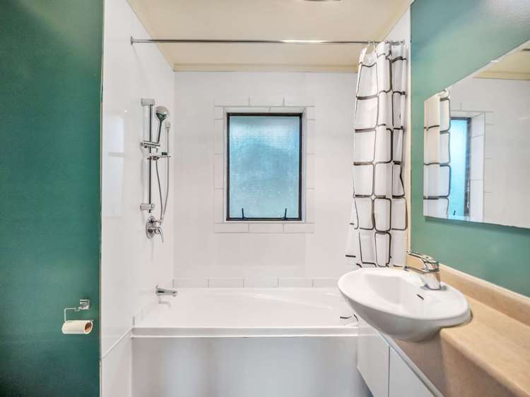 160 Toppings Road Sefton_10