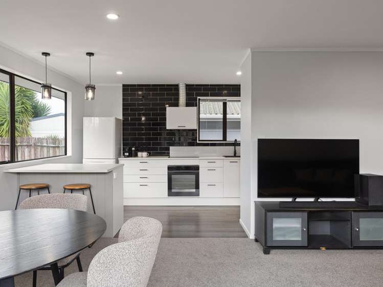 52B Lloyd Drive_1