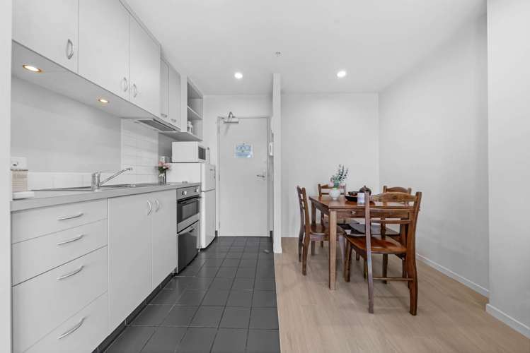 601/17 Amersham Way Manukau_12