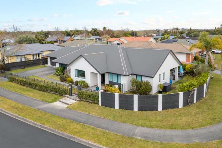 1 Whitford Place Rototuna North_25