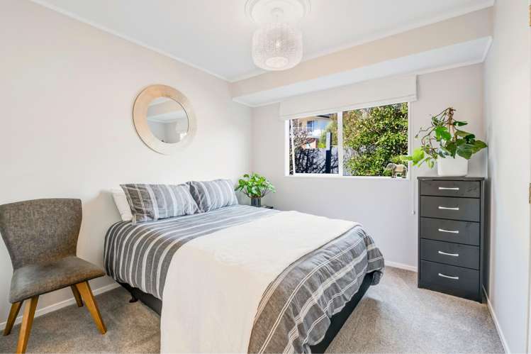 19 Esther Place Red Beach_20
