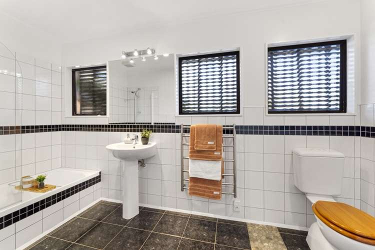 6 Pinewood Grove Paraparaumu Beach_7