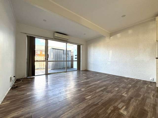 2/148 Penrose Road Penrose_1