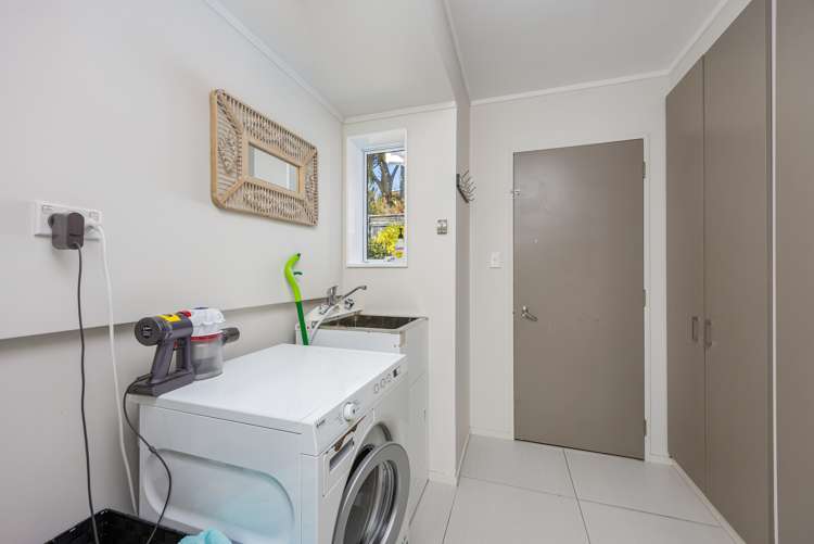 2/984 Whangaparaoa Road Manly_20