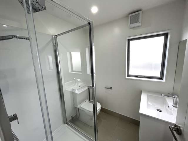 203/3 Beaumonts Way Manurewa_4