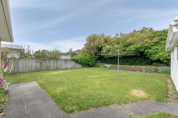 6 Ruru Crescent Heretaunga_14