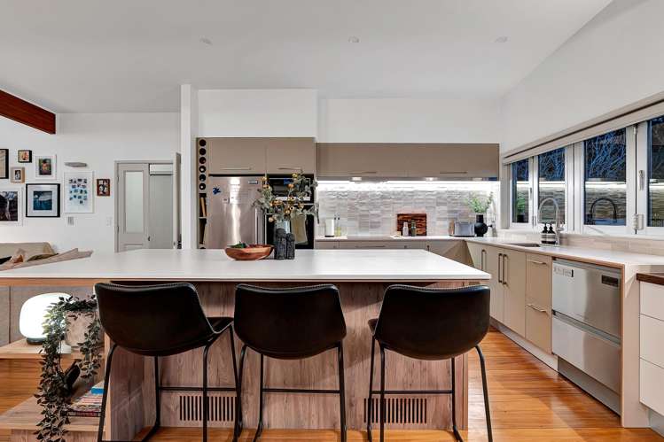 12 Leatham Avenue Strandon_8