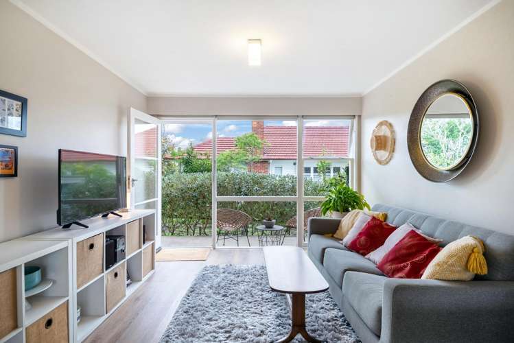 10/77 Old Lake Road Narrow Neck_4