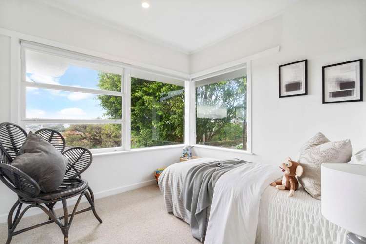 2/4 Corunna Road Milford_17