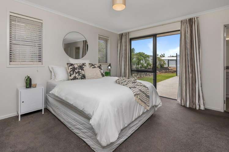 18 Ocean View Rise Ruakaka_10