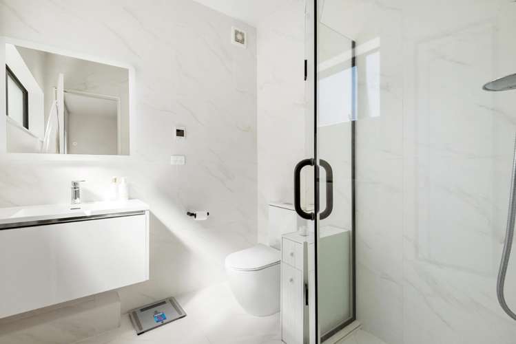 3 Lemon Grove Lane Greenhithe_19