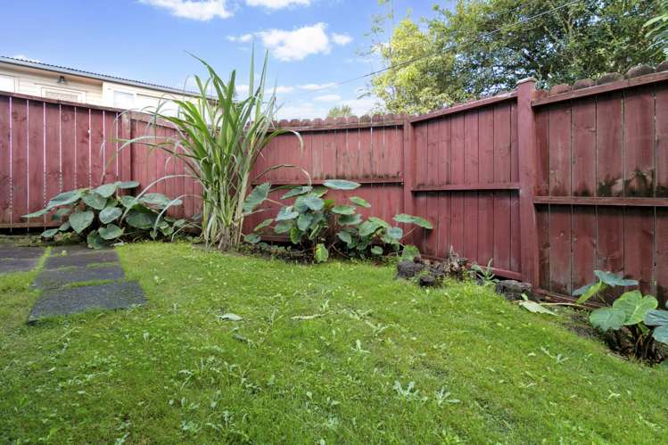 1/9 Sheehan Road Te Atatu South_13