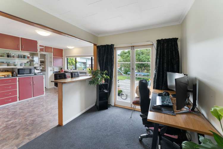 244 Saint Vincent Street Toi Toi_6