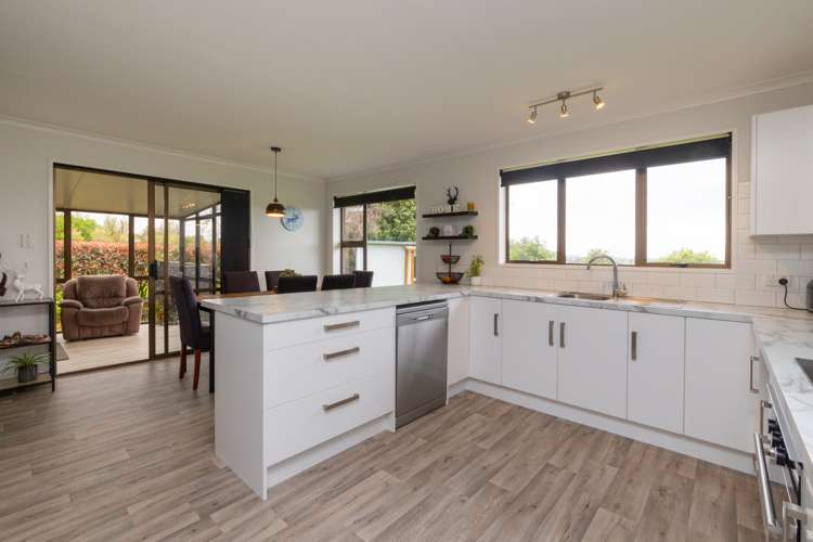 76 Watershed Road Bunnythorpe_10