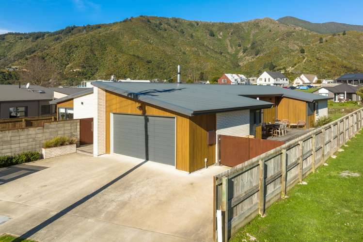 11B Beach Road Waikawa_28