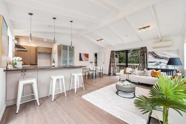 2/104 Ocean View Road Hillcrest_2