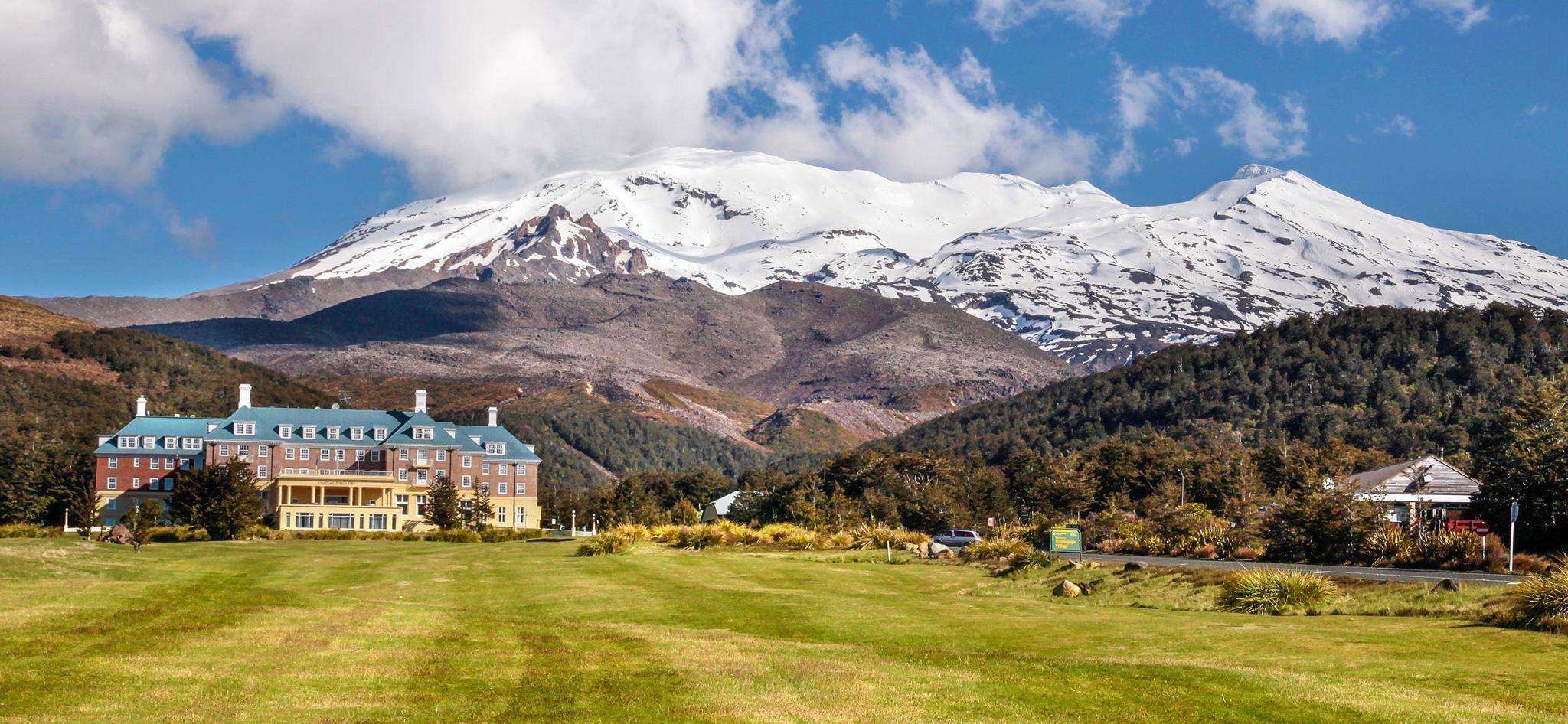 Proposals to reopen Chateau Tongariro invited