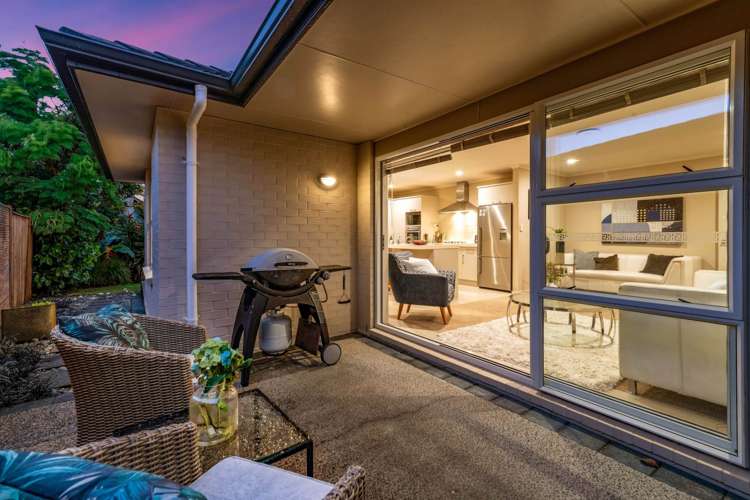 9 Kenley Heights Flat Bush_8