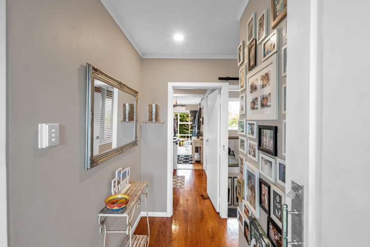 13 David Avenue Hill Park_16