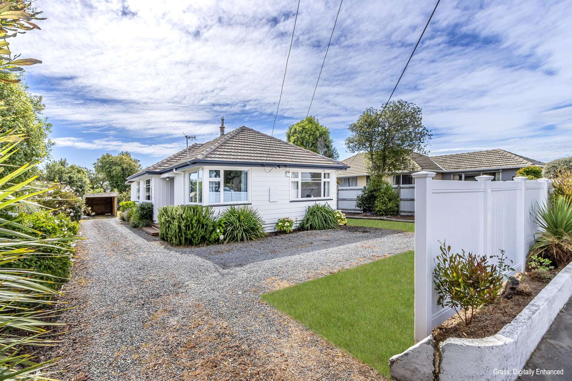 215 Breezes Road Aranui_0